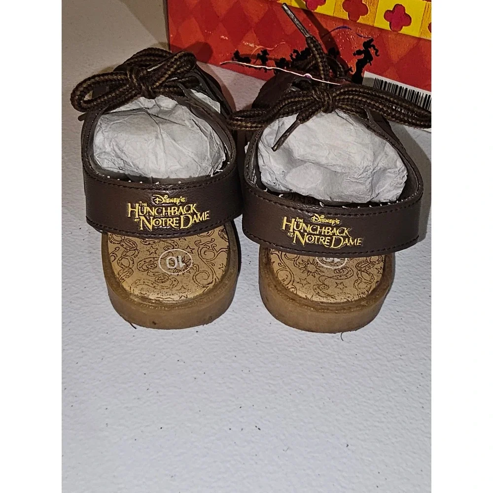 NIB Vintage Girls Disney The Hunchback Of Notre Dame Esmerelda Sandals 10 NOS